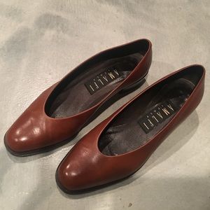 Amalfi brown 6 1/2 pumps